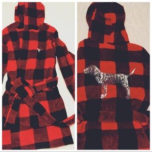 VS red&black plaid bathrobe!